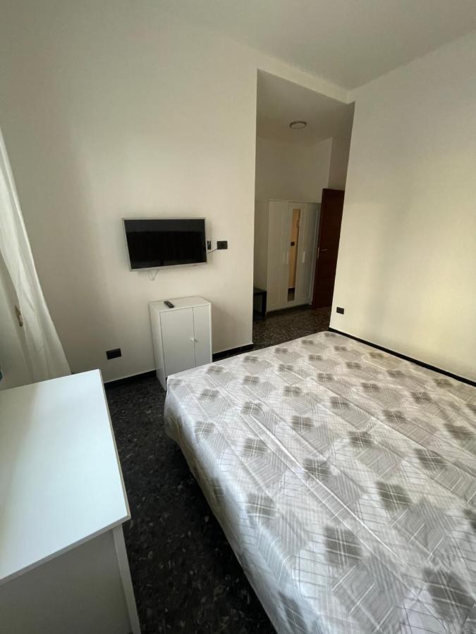 Due Passi Dal Mare Hotel Savona Ngoại thất bức ảnh